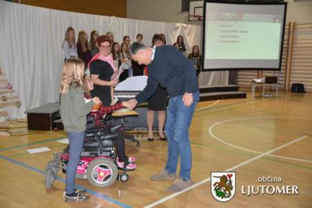 Otvoritev dvižne ploščadi v OŠ Stročja vas 8